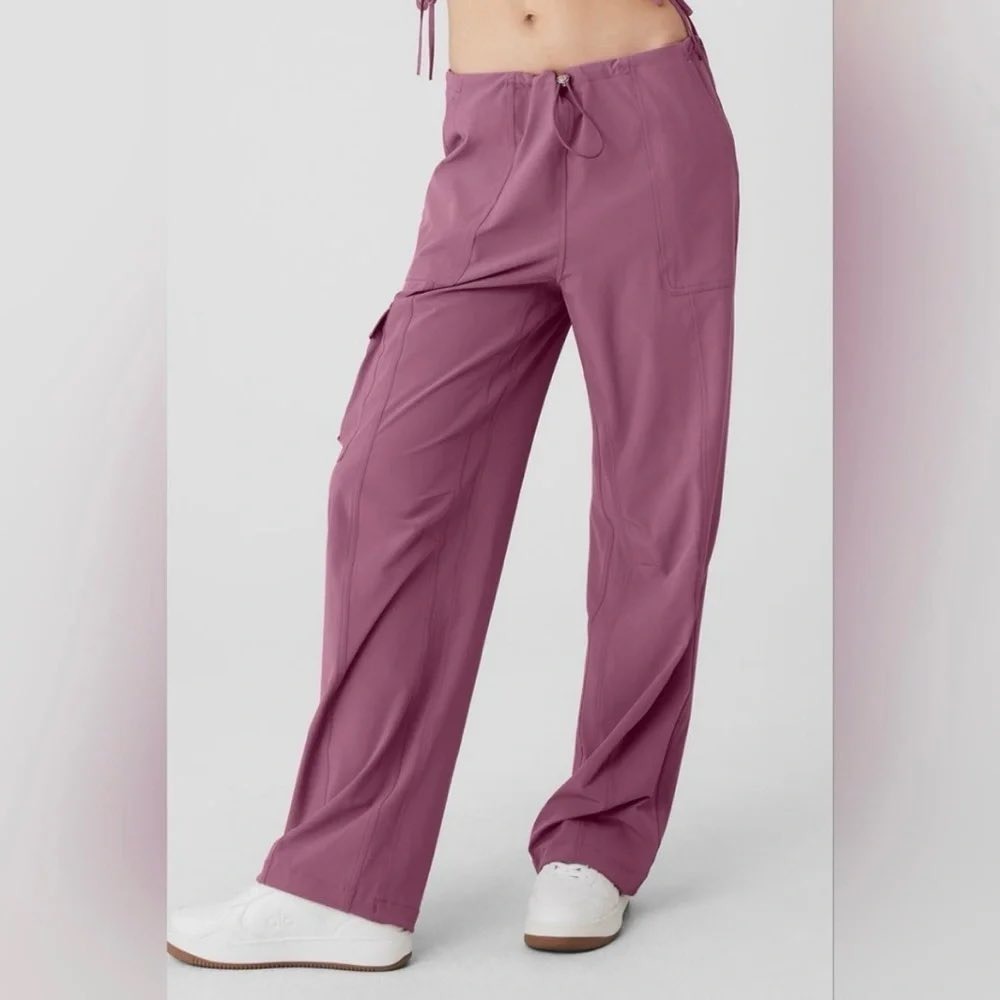 Alo Yoga High-Waist Cargo Pants Pink Mauve Woven Straight Leg Utility